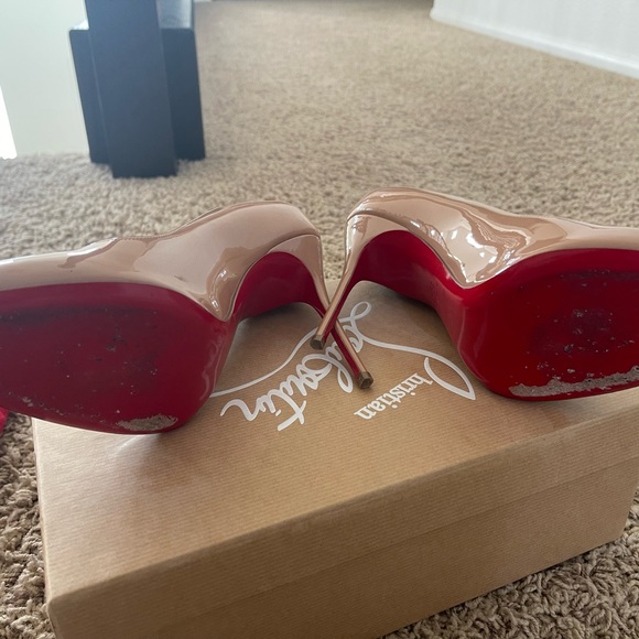 Christian Louboutin Size 39.5 (8.5) - Picture 2 of 8